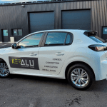 Semi covering sur une voiture