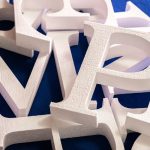 Photos de lettres en polystyrène non fixées
