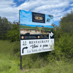 Photo d'un panneau pré enseigne