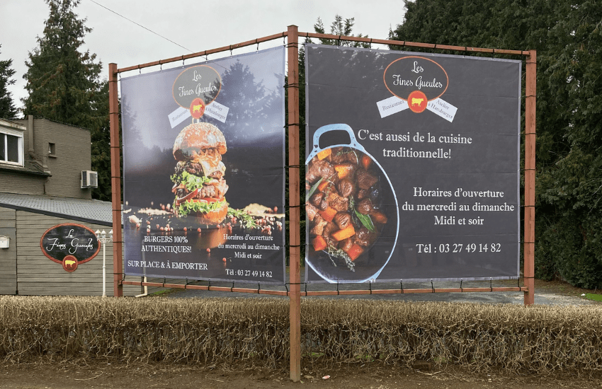 Photo d'une banderole publicitaire